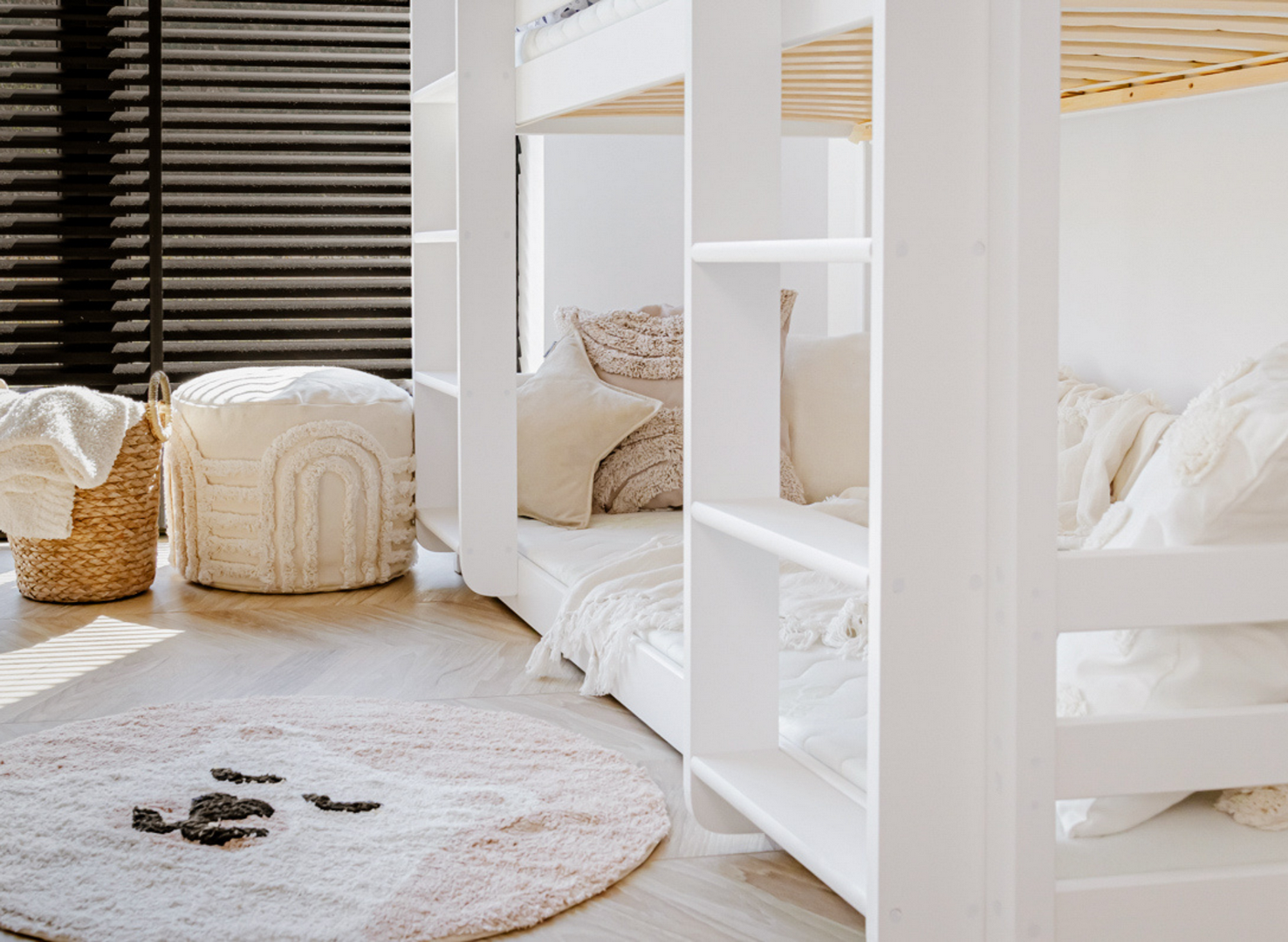 aranzacja-pokoju-dzieciecego-lozko-pietrowe-ted-bialy-lano-meble-_13_-_Kopiowanie_